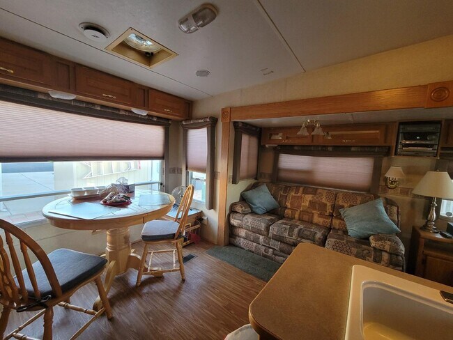 Building Photo - 9797 E 32nd St