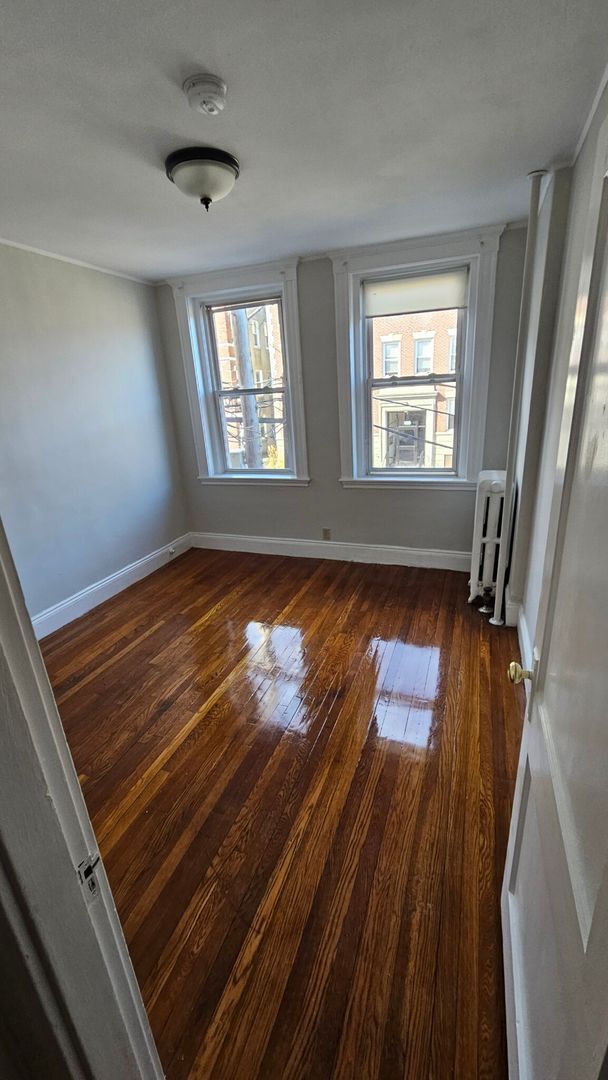 Foto del edificio - Renovated one bed one bath in Allston!!!