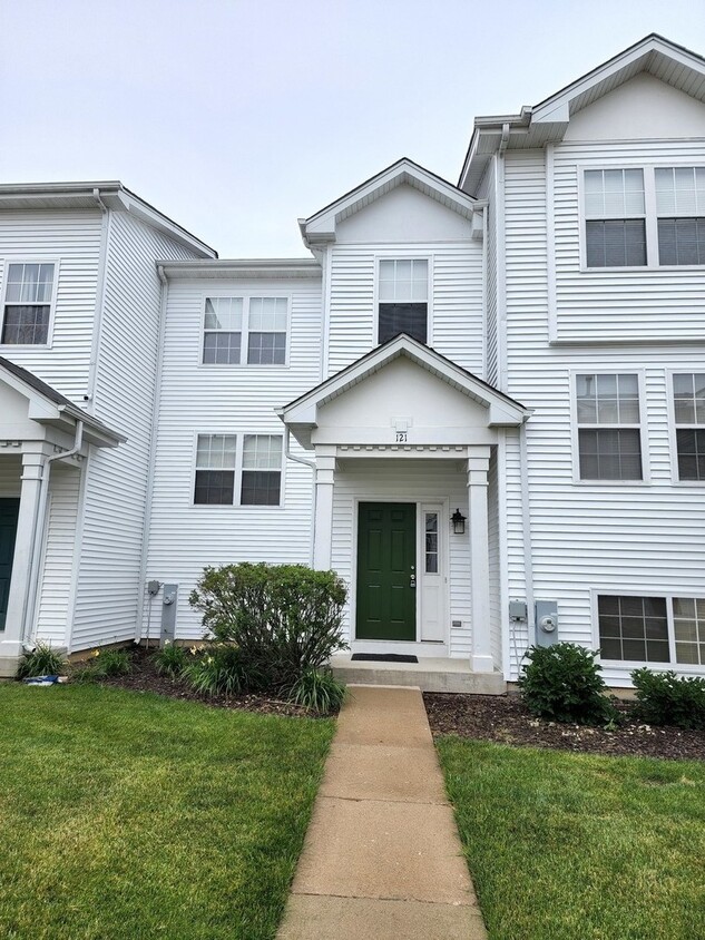 Primary Photo - 121 W Big Horn Dr