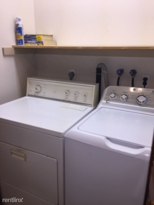 Foto del edificio - 3 br, 1.5 bath House - 103 village green lane