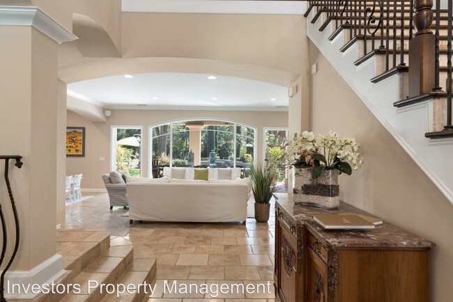 Foto del edificio - 5 br, 5.5 bath House - 840 Rodeo Rd