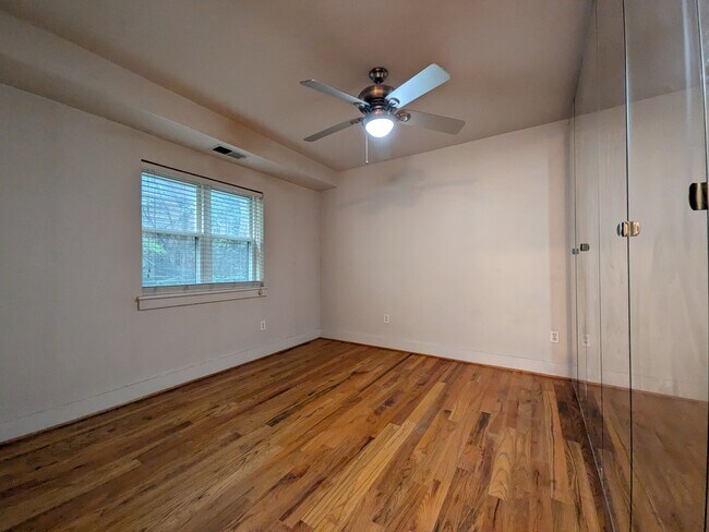 Foto del edificio - 2615 4th St NE