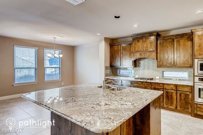 Building Photo - 4 br, 4 bath House - 5301 Runnymede Ct
