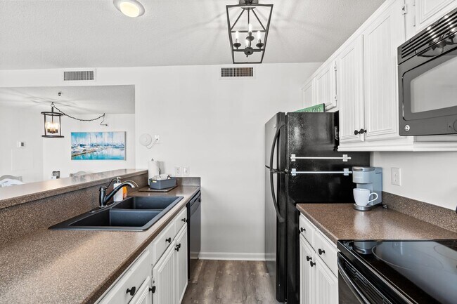 Foto del edificio - $2,000/month – Snowbird Rental, Oceanfront 2BR/2BA in Myrtle Beach Resort