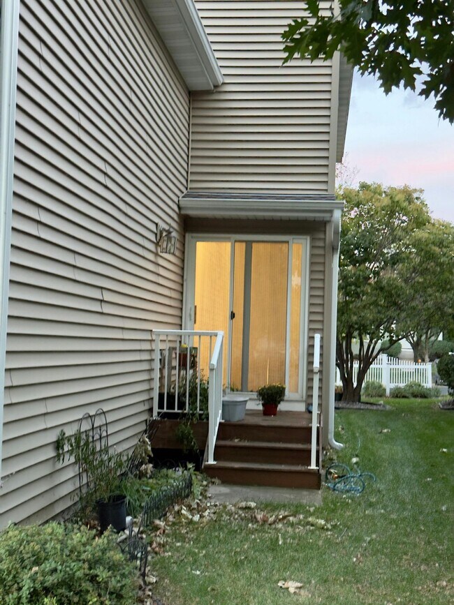 Foto del edificio - 10006 Pincherry Ln