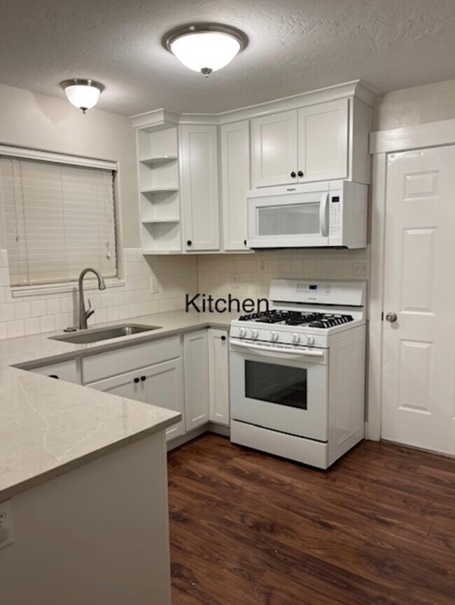 Building Photo - 43 W 1530 S