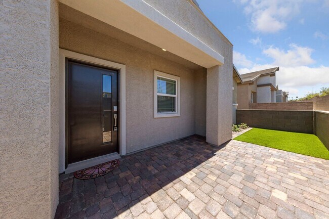 Foto del edificio - New Henderson Gated Active Adult Community!