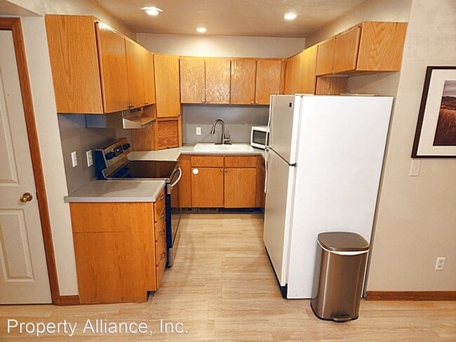 Building Photo - 3 br, 2 bath House - 207 Daly Avenue