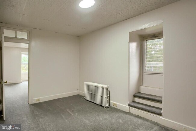 Foto del edificio - 310 S Market St