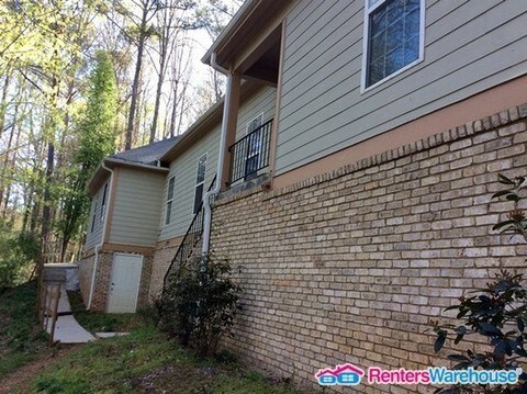 Building Photo - 5850 Derrick Rd