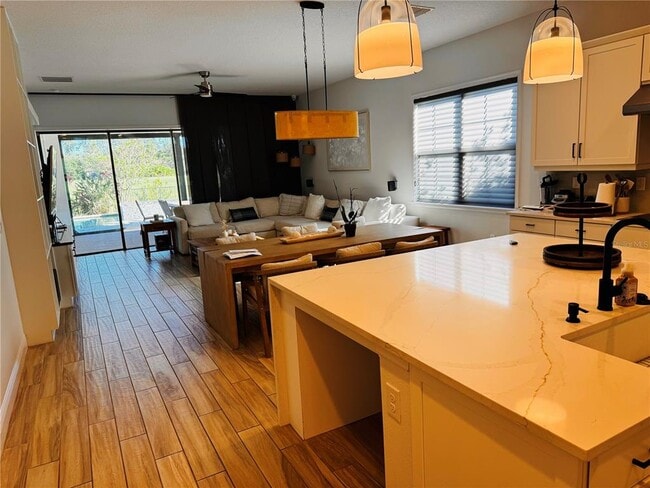 Foto del edificio - 9901 Winnington St