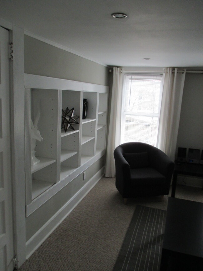 Building Photo - 254 Baird Cove Rd