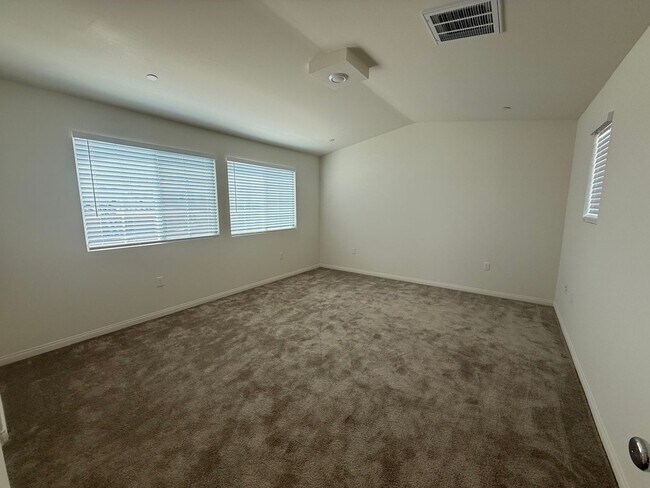 Foto del edificio - Victorville- New Richmond Home, 3 bedrooms...
