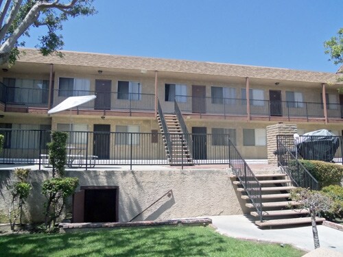 Foto del edificio - 14100 Chadron Ave