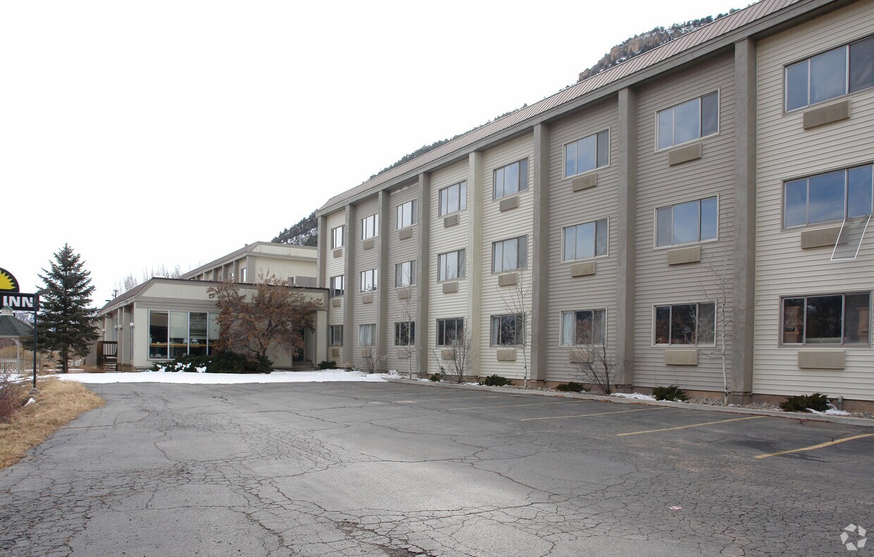 Building Photo - 1700 Cr-203