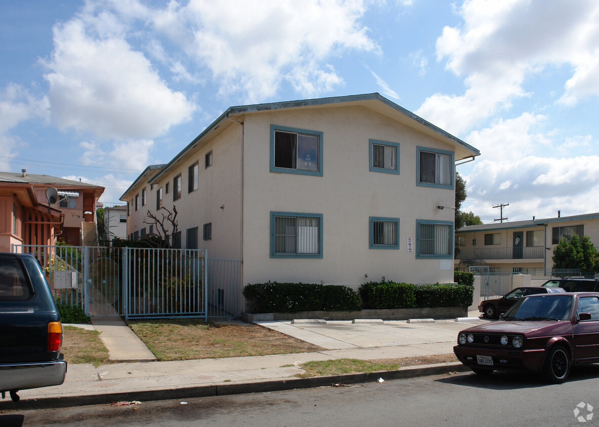 Building Photo - Phoenix Apartments