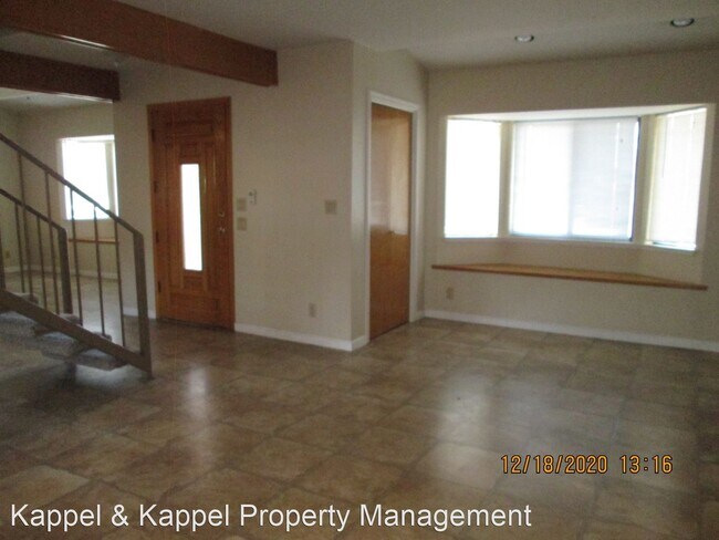 Building Photo - 3 br, 2.5 bath House - 405 N Lincoln Street