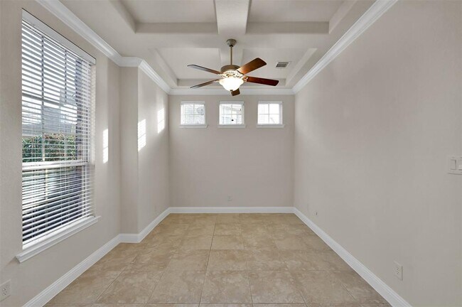 Foto del edificio - 50 Lufberry Pl