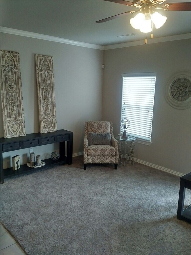 Foto del edificio - 2727 W Kilimanjaro Way