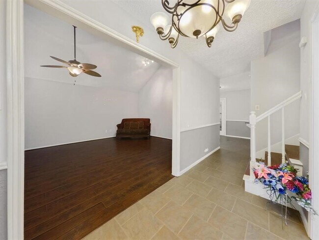 Foto del edificio - 12406 Sarti St