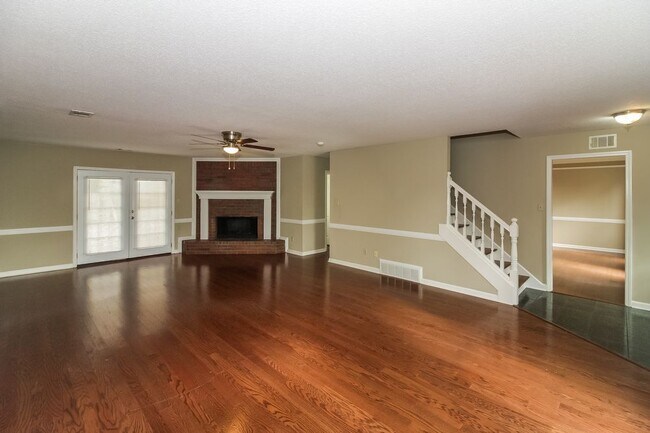 Building Photo - Gorgeous Cordova Home