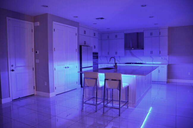 Foto del edificio - 1402 Thistle Pl