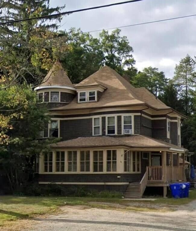 Building Photo - 237 Winthrop St