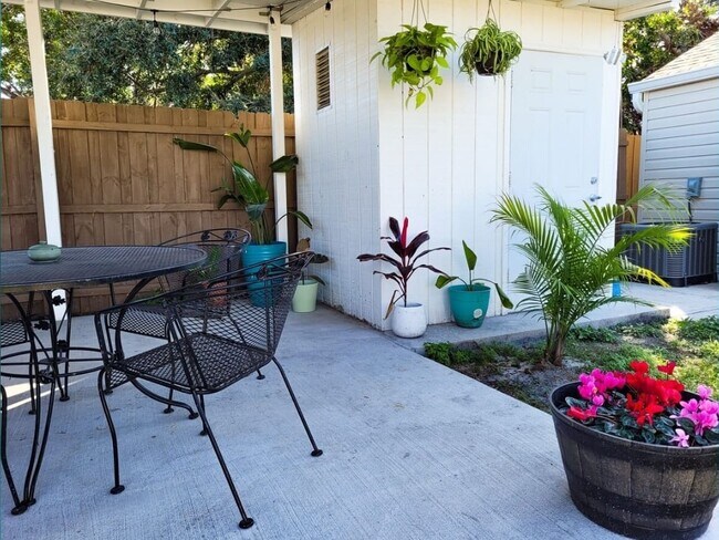 Outdoor / indoor laundry is located in the shed - 4444 17th St W