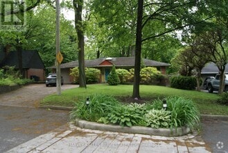Building Photo - 53 Greenbrook Dr
