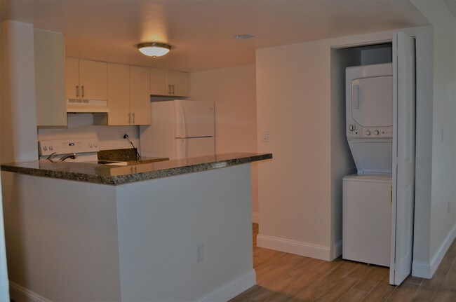 Building Photo - 9780  Nob Hill Court