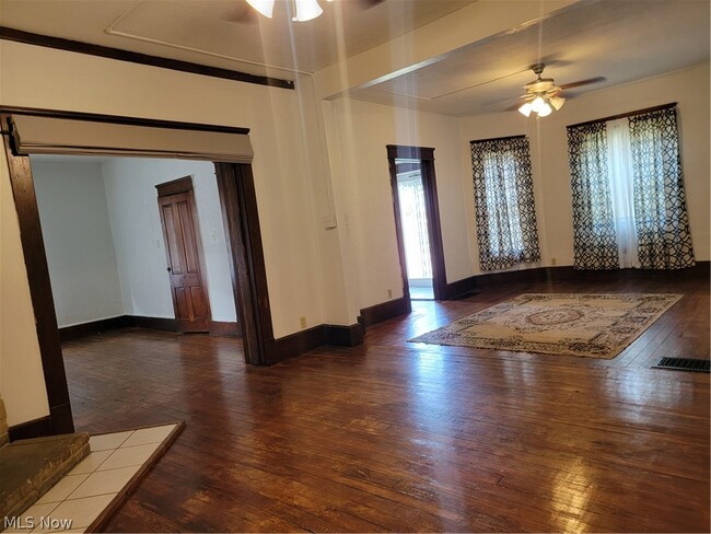 Building Photo - 409 N 4th St