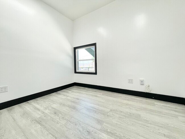 Foto del edificio - 434 E Ave 28