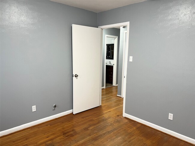 Foto del edificio - 411 Elaine St