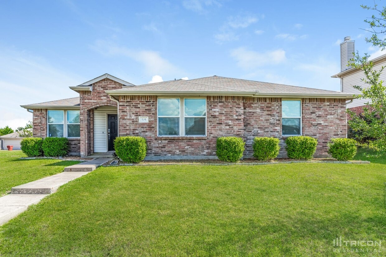 Foto principal - 505 Rosemary Dr