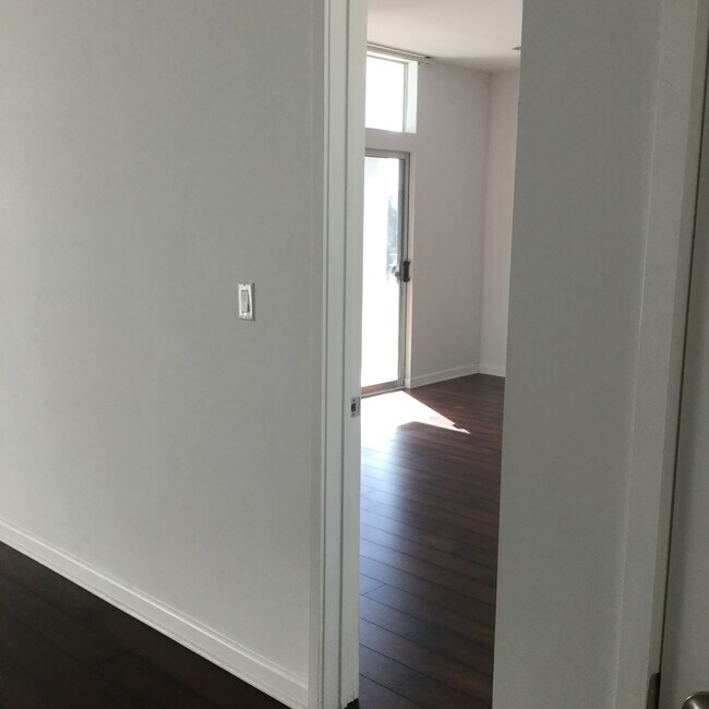 Foto del edificio - 5605 Gentry Ave