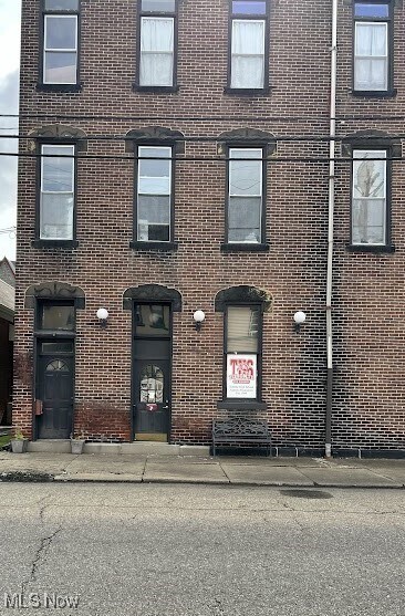 Primary Photo - 102 N 3rd St