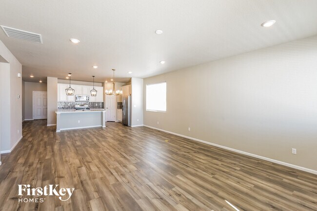 Building Photo - 964 Alpine Aven