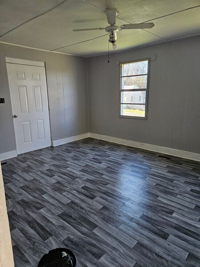 Foto del edificio - 806 Woodland St