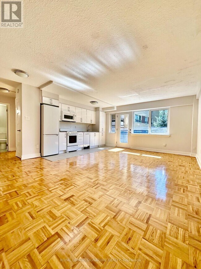 Photo du bâtiment - 95 Lawton Blvd