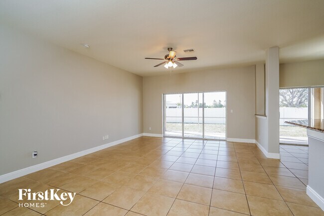 Foto del edificio - 1720 NW 9th Terrace