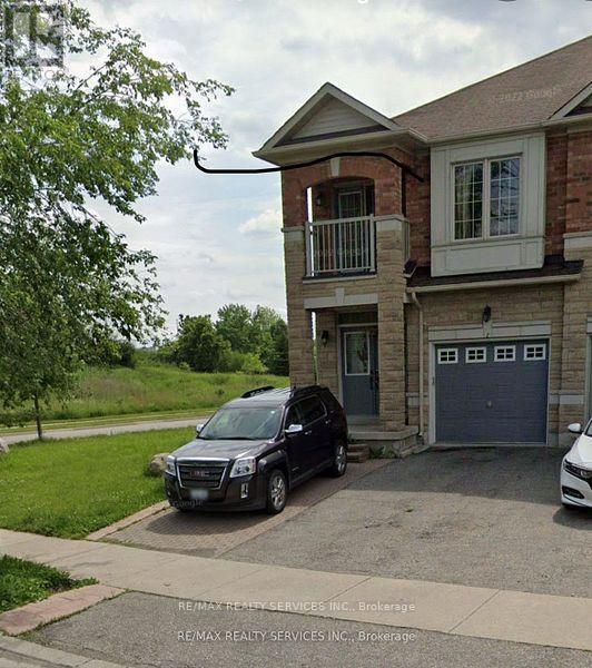 Building Photo - 2 Crystalview Crescent