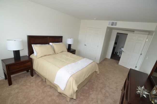 Building Photo - La Buena Ventura Apartments