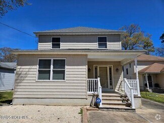 Building Photo - 701 Parkside Ave