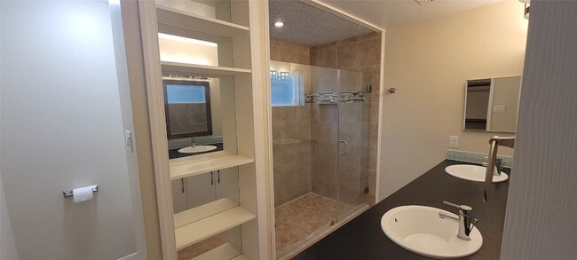 Photo - 11531 Overbrook Ln House