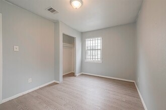 Building Photo - 9302 Fairland Dr