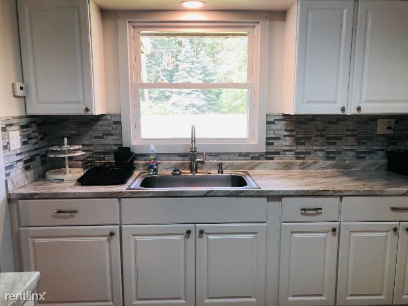 Primary Photo - 2 br, 1 bath House - 849 S Lakeshore Dr
