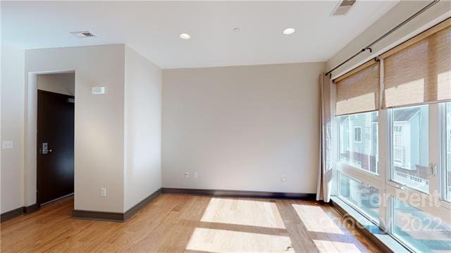 Building Photo - 2200 Lyndhurst Ave
