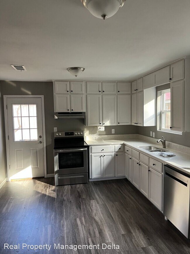 Foto del edificio - 4 br, 2 bath House - 116 West Nipper St.