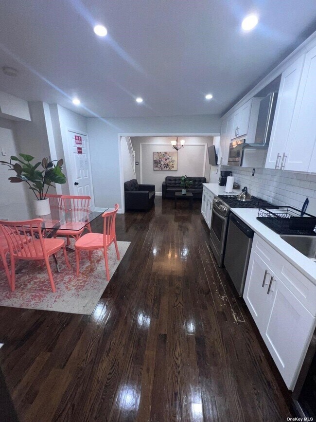 Building Photo - 209 Brooklyn Ave