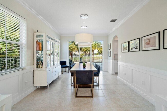 Foto del edificio - 9638 Worswick Ct